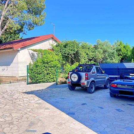 Adria Holiday Home Pinezići Dış mekan fotoğraf