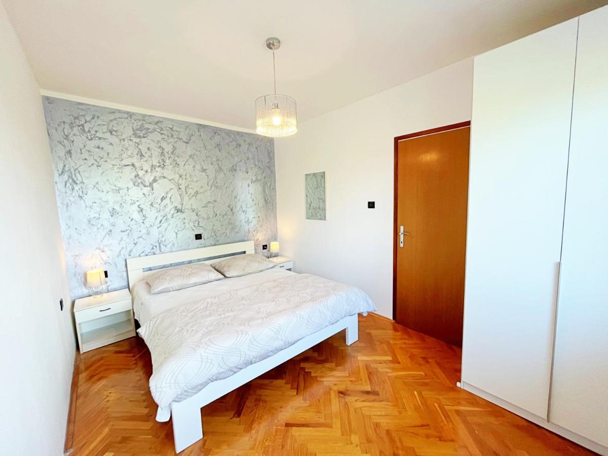 Adria Holiday Home Pinezići Dış mekan fotoğraf