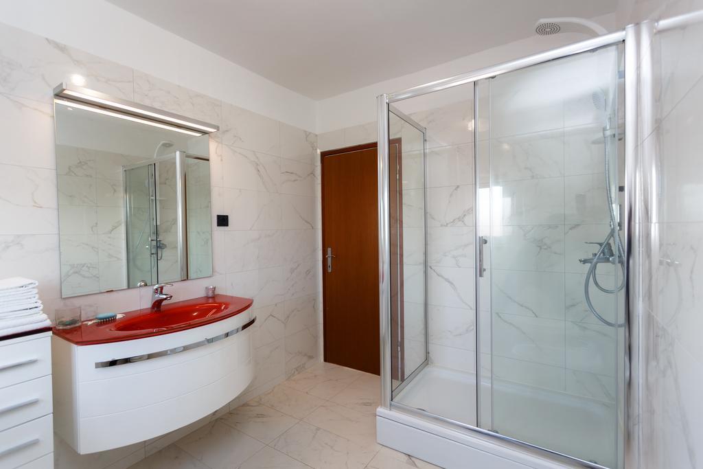 Adria Holiday Home Pinezići Dış mekan fotoğraf